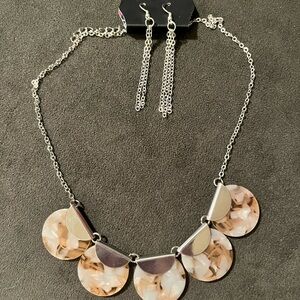 Chic Silver and Cream Necklace Set